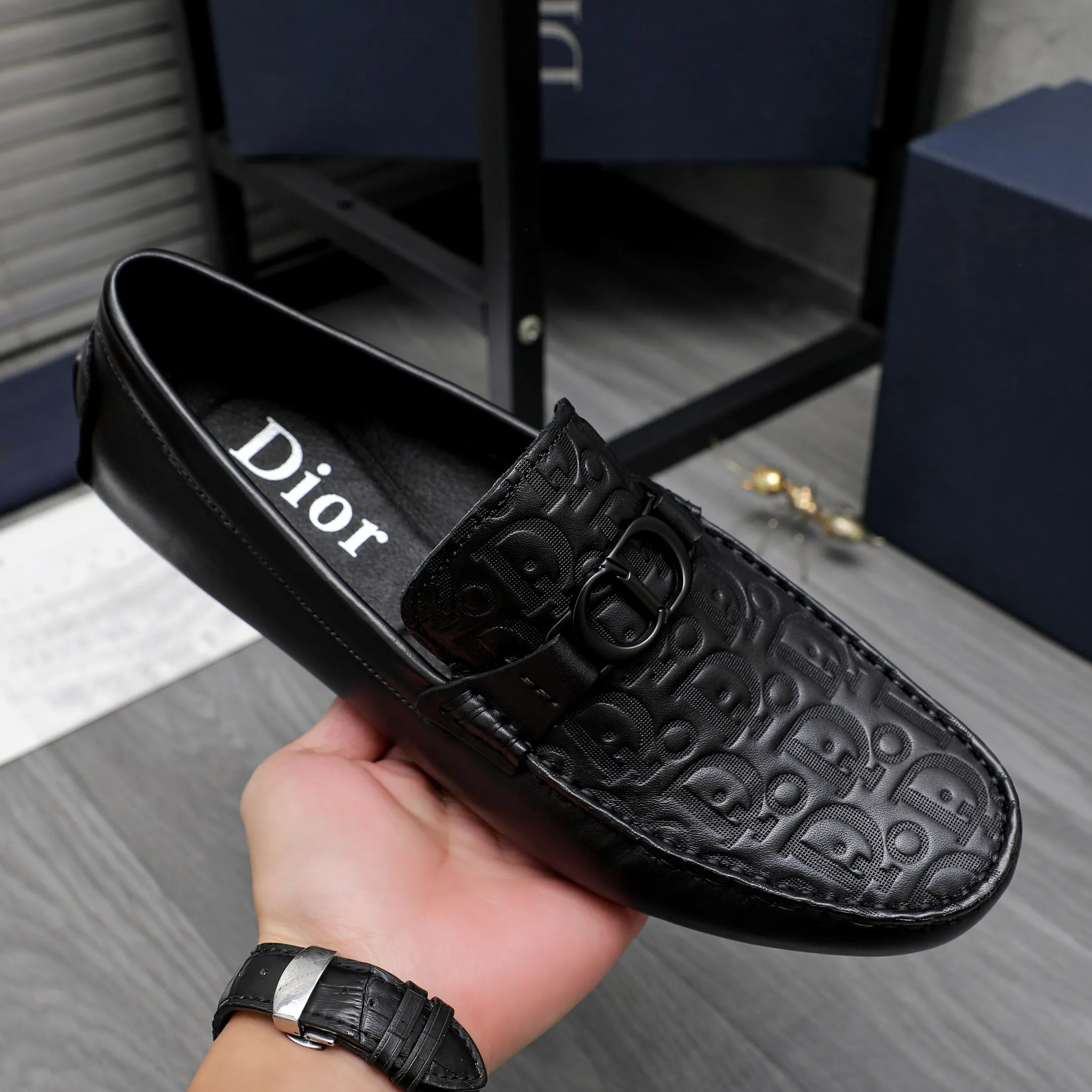 Men's shoes 💰400 Product trademark: Dior "Dior" casual slip-on shoes Regular size: 38-45 (45 is custom-made and non-returnable) Product materials: Selected cowhide embossed upper, pigskin lining, rubber outsole